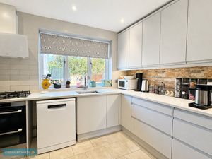 Kitchen- click for photo gallery